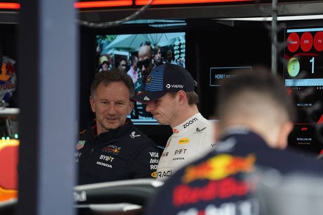 23 03 2024, Albert Park Circuit, Melbourne, FORMULA 1 ROLEX AUSTRALIAN GRAND PRIX 2024 ,in the picture Max Verstappen NLD , Oracle Red Bull Racing, Team Principal Christian Horner Oracle Red Bull Racing Melbourne Albert Park Circuit Victoria Australia eu-images-506