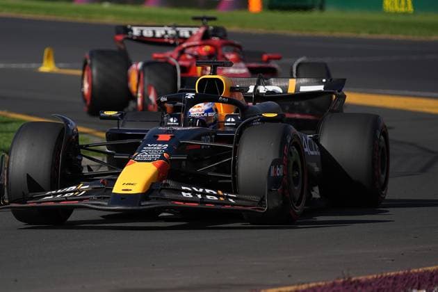 FORMULA 1 ROLEX AUSTRALIAN GRAND PRIX 2024 23 03 2024, Albert Park Circuit, Melbourne, FORMULA 1 ROLEX AUSTRALIAN GRAND PRIX 2024 ,in the picture Max Verstappen NLD , Oracle Red Bull Racing, Charles Leclerc MCO , Scuderia Ferrari nordphotoxGmbHx xBratic nph00250