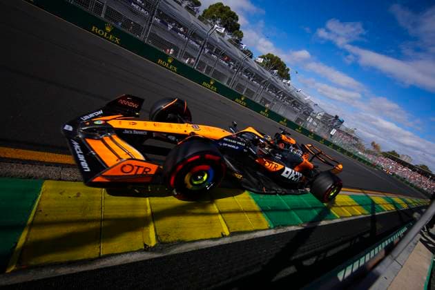 81 PIASTRI Oscar (aus), McLaren F1 Team MCL38, action during the Formula 1 Rolex Australian Grand Prix 2024, 3rd round of the 2024 Formula One World Championship, WM, Weltmeisterschaft from March 22 to 24, 2024 on the Albert Park Circuit, in Melbourne, Australia - F1 - AUSTRALIAN GRAND PRIX 2024 DPPI Panoramic  240323_R03_AUSTRALIA_EA016456