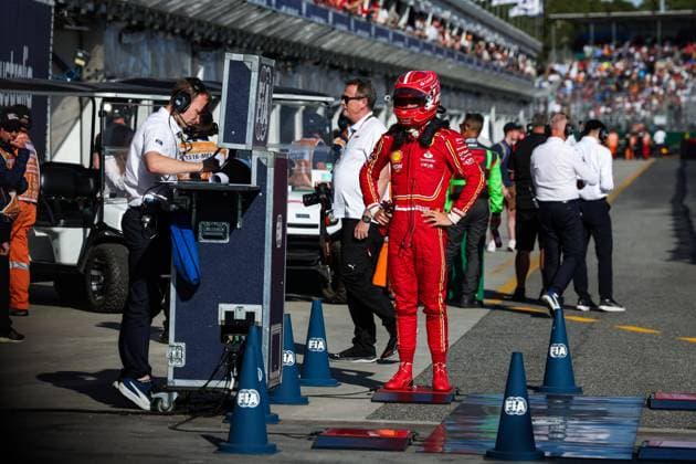 LECLERC Charles (mco), Scuderia Ferrari SF-24, portrait FIA scrutineering during the Formula 1 Rolex Australian Grand Prix 2024, 3rd round of the 2024 Formula One World Championship, WM, Weltmeisterschaft from March 22 to 24, 2024 on the Albert Park Circuit, in Melbourne, Australia - F1 - AUSTRALIAN GRAND PRIX 2024 DPPI Panoramic  240323_R03_AUSTRALIA_FG_20270