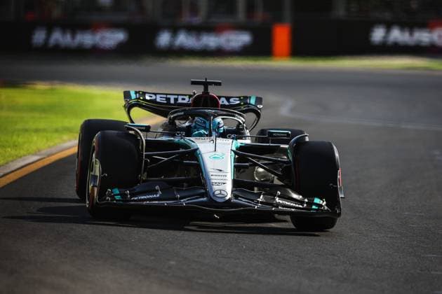 63 RUSSELL George (gbr), Mercedes AMG F1 Team W15, action during the Formula 1 Rolex Australian Grand Prix 2024, 3rd round of the 2024 Formula One World Championship, WM, Weltmeisterschaft from March 22 to 24, 2024 on the Albert Park Circuit, in Melbourne, Australia - F1 - AUSTRALIAN GRAND PRIX 2024 DPPI Panoramic  240323_R03_AUSTRALIA_XBR30461