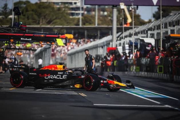 March 23, 2024, Melbourne, Victoria, Australia: MELBOURNE, AUSTRALIA - MARCH 23: Sergio Perez of Mexico drives the Oracle Red Bull Racing RB20 during qualifying in the 2024 Australian Grand Prix at Albert Park in Melbourne, Australia Melbourne Australia - ZUMAp121 20240323_zsp_p121_039 Copyright: xChrisxPutnamx