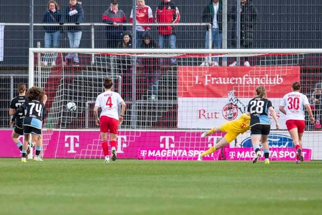GOOGLE PIXEL Womens Bundesliga 1 FC Köln 1 FC Nürnberg, 23 03 2024 Lara Schmidt 1 FC Nürnberg, 27 scores the goal to 0 1 by penalty GOOGLE PIXEL Womens Bundesliga, 1 FC Köln 1 FC Nürnberg, 17 Matchday, on 23 03 2024, Franz Kremer Stadion, Köln DFL regulations prohibit any use of photographs as image sequences and or quasi video Copyright: xBEAUTIFULxSPORTS Meuselx
