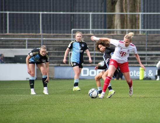 23 03 2024, xgrfx, Fußball 1 Bundesliga Damen, 1 FC Köln Frauen 1 FC Nürnberg emspor, v l Amira Arfaoui 1 FC Nürnberg , Celina Degen 1 FC Köln DFL DFB REGULATIONS PROHIBIT ANY USE OF PHOTOGRAPHS as IMAGE SEQUENCES and or QUASI VIDEO Köln