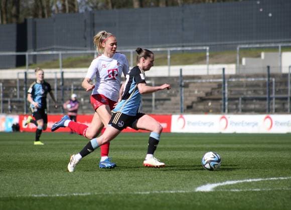 23 03 2024, xgrfx, Fußball 1 Bundesliga Damen, 1 FC Köln Frauen 1 FC Nürnberg emspor, v l Janina Hechler 1 FC Köln , Vanessa Haim 1 FC Nürnberg DFL DFB REGULATIONS PROHIBIT ANY USE OF PHOTOGRAPHS as IMAGE SEQUENCES and or QUASI VIDEO Köln