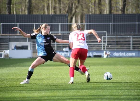 23 03 2024, xgrfx, Fußball 1 Bundesliga Damen, 1 FC Köln Frauen 1 FC Nürnberg emspor, v l Marleen Schimmer 1 FC Köln DFL DFB REGULATIONS PROHIBIT ANY USE OF PHOTOGRAPHS as IMAGE SEQUENCES and or QUASI VIDEO Köln