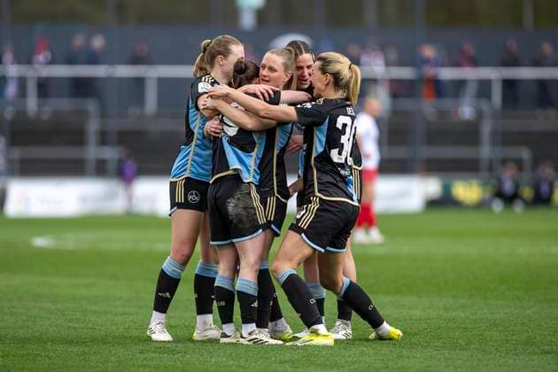 The Nuremberg players cheer the goal to 2 0 Football Google Pixel Womens Bundesliga, Season 2023 2024, Matchday 16, 1 FC Koeln 1 FC Nuernberg on 23 03 2024 at Franz Kremer Stadium in Koeln Important note According to the regulations of the DFL German Football League or the DFB German Football Association, it is prohibited to use or have used photographs taken in the stadium and or of the match in the form of sequential images and or video-like photo series Photo Kirchner Media TH Copyright: xKirchner-Media THx