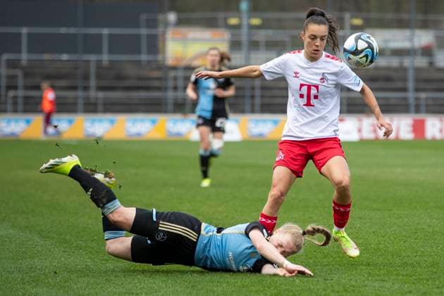 GOOGLE PIXEL Frauen Bundesliga 1 FC Köln 1 FC Nürnberg, 23 03 2024 Franziska Mai 1 FC Nürnberg, 18 in duel with Natalia Padilla Bidas 1 FC Köln, 22 GOOGLE PIXEL Frauen Bundesliga, 1 FC Köln 1 FC Nürnberg, 17 Spieltag, am 23 03 2024, Franz Kremer Stadion, Köln DFL regulations prohibit any use of photographs as image sequences and or quasi video Copyright: xBEAUTIFULxSPORTS Meuselx