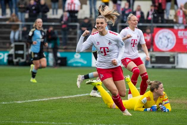 GOOGLE PIXEL Womens Bundesliga 1 FC Köln 1 FC Nürnberg, 23 03 2024 Selina Cerci 1 FC Köln, 29 cheers after her goal for 3 1 GOOGLE PIXEL Womens Bundesliga, 1 FC Köln 1 FC Nürnberg, 17 Matchday, on 23 03 2024, Franz Kremer Stadium, Cologne DFL regulations prohibit any use of photographs as image sequences and or quasi video Copyright: xBEAUTIFULxSPORTS Meuselx