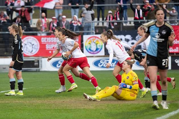GOOGLE PIXEL Womens Bundesliga 1 FC Köln 1 FC Nürnberg, 23 03 2024 Cheering after goal for 3 3 GOOGLE PIXEL Womens Bundesliga, 1 FC Köln 1 FC Nürnberg, 17 Matchday, on 23 03 2024, Franz Kremer Stadium, Cologne DFL regulations prohibit any use of photographs as image sequences and or quasi video Copyright: xBEAUTIFULxSPORTS Meuselx