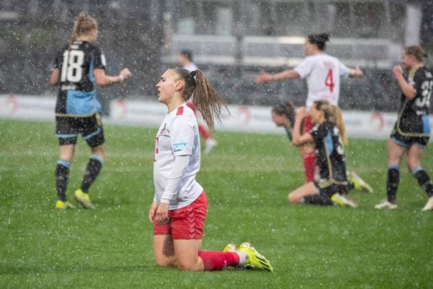GOOGLE PIXEL Frauen Bundesliga 1 FC Köln 1 FC Nürnberg, 23 03 2024 Alena Bienz 1 FC Köln, 11 slumps with final whistle GOOGLE PIXEL Frauen Bundesliga, 1 FC Köln 1 FC Nürnberg, 17 Spieltag, am 23 03 2024, Franz Kremer Stadion, Köln DFL regulations prohibit any use of photographs as image sequences and or quasi video Copyright: xBEAUTIFULxSPORTS Meuselx