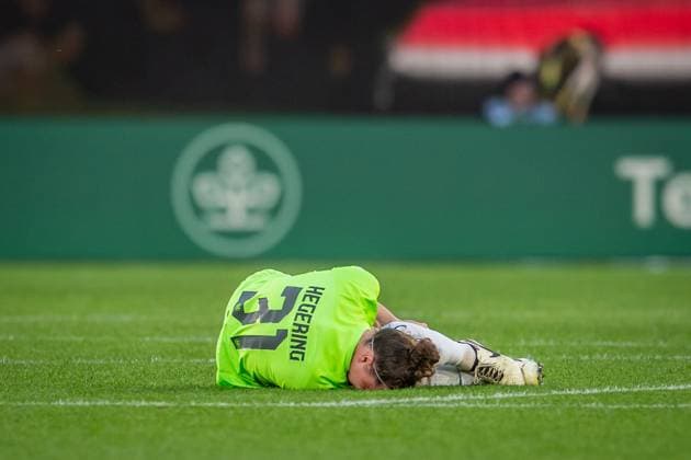 Google Pixel Frauen Bundesliga, VfL Wolfsburg vs FC Bayern München Wolfsburg, 23 03 2024 Marina Hegering VfL Wolfsburg, 31 injured lying on the ground Google Pixel Frauen Bundesliga, VfL Wolfsburg vs FC Bayern München, Volkswagen Arena, Wolfsburg 23 03 2024 DFL REGULATIONS PROHIBIT ANY USE OF PHOTOGRAPHS AS IMAGE SEQUENCES AND OR QUASI VIDEO Copyright: xBEAUTIFULxSPORTS LucianoxLimax