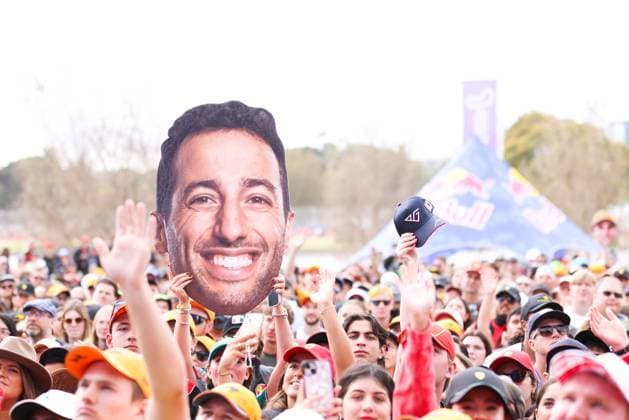 March 23, 2024, Melbourne, Victoria, Australia: Fans with signs at a fan stage with Mercedes at the 2024 Australian Grand Prix at Albert Park in Melbourne, Australia Melbourne Australia - ZUMAp121 20240323_zsp_p121_085 Copyright: xChrisxPutnamx