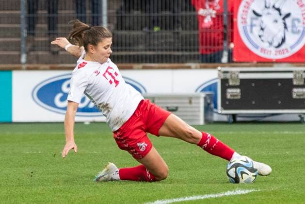 GOOGLE PIXEL Frauen Bundesliga 1 FC Köln 1 FC Nürnberg, 23 03 2024 Martyna Wiankowska 1 FC Köln, 26 prepares the goal for 3 3 with her pass GOOGLE PIXEL Frauen Bundesliga, 1 FC Köln 1 FC Nürnberg, 17 Spieltag, am 23 03 2024, Franz Kremer Stadion, Köln DFL regulations prohibit any use of photographs as image sequences and or quasi video Copyright: xBEAUTIFULxSPORTS Meuselx
