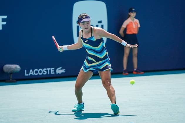 March 23, 2024, Miami Gardens, Florida, USA: Lin Zhu (CHN) returns a shot during the women s singles match at the 2024 Miami Open presented by Itau at Hard Rock Stadium. Miami Gardens USA - ZUMAw109 20240323_fap_w109_009 Copyright: xDebbyxWongx