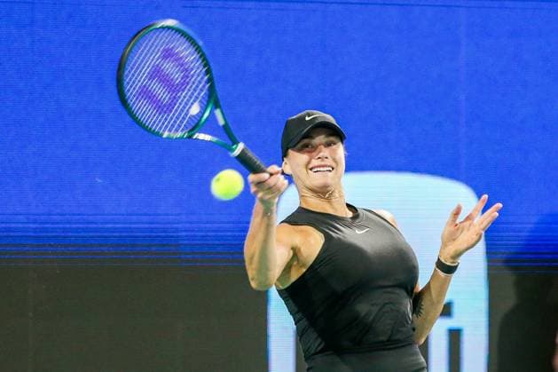 March 23, 2024, Miami Gardens, Florida, USA: Aryna Sabalenka returns a shot during her women s singles match at the 2024 Miami Open presented by Itau at Hard Rock Stadium. Miami Gardens USA - ZUMAw109 20240323_fap_w109_035 Copyright: xDebbyxWongx