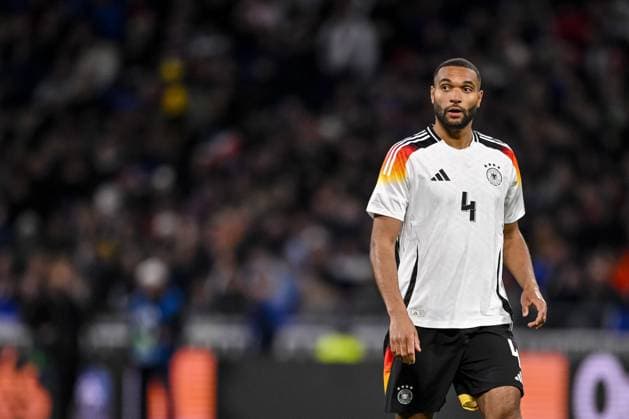 23 03 2024, Lyon, France, Groupama Stadium, France vs Germany International Friendly, Jonathan Tah Germany Schaut Foto H Langer Lyon Groupama Stadium France 541_FRAGER20240323_067 Langer-541