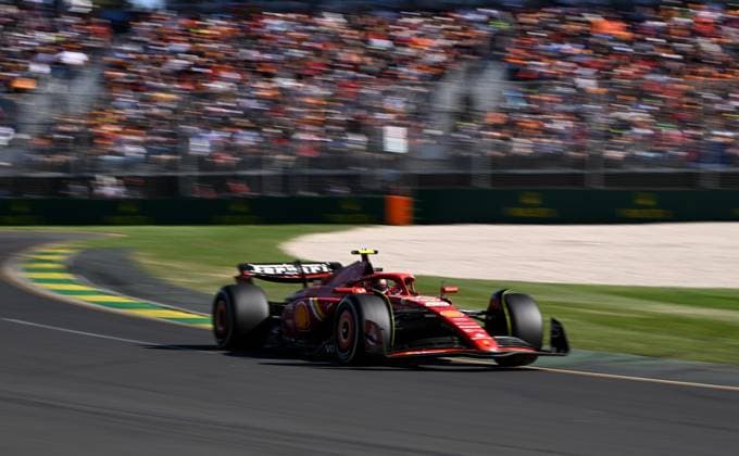 AUSTRALIAN F1 GRAND PRIX, Carlos Sainz of Ferrari drives during the Australian Grand Prix 2024 at Albert Park Circuit in Melbourne, Sunday, March 24, 2024. ( NO ARCHIVING, EDITORIAL USE ONLY, NO USE IN BOOKS WITHOUT CONSENT MELBOURNE VICTORIA AUSTRALIA  Copyright: xJOELxCARRETTx 20240324001921948519