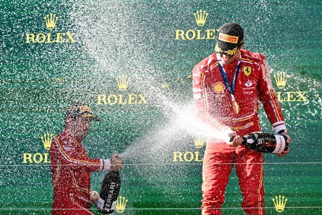 AUSTRALIAN F1 GRAND PRIX, Carlos Sainz of Spain celebrates after winning during the Australian Grand Prix 2024 at Albert Park Circuit in Melbourne, Sunday, March 24, 2024. ( NO ARCHIVING, EDITORIAL USE ONLY, NO USE IN BOOKS WITHOUT CONSENT MELBOURNE VICTORIA AUSTRALIA  Copyright: xJOELxCARRETTx 20240324001921955965