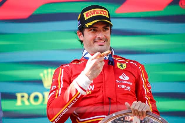 SAINZ Carlos (spa), Scuderia Ferrari SF-24, portrait during the Formula 1 Rolex Australian Grand Prix 2024, 3rd round of the 2024 Formula One World Championship, WM, Weltmeisterschaft from March 22 to 24, 2024 on the Albert Park Circuit, in Melbourne, Australia - F1 - AUSTRALIAN GRAND PRIX 2024 DPPI Panoramic  240324_R03_AUSTRALIA_EA014927
