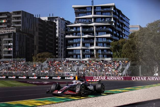 20 MAGNUSSEN Kevin (den), Haas F1 Team VF-24 Ferrari, action during the Formula 1 Rolex Australian Grand Prix 2024, 3rd round of the 2024 Formula One World Championship, WM, Weltmeisterschaft from March 22 to 24, 2024 on the Albert Park Circuit, in Melbourne, Australia - F1 - AUSTRALIAN GRAND PRIX 2024 DPPI Panoramic  240324_R03_AUSTRALIA_XBR50444