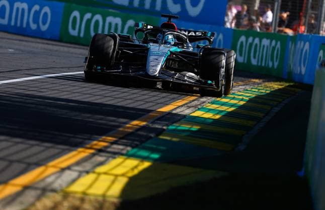 63 RUSSELL George (gbr), Mercedes AMG F1 Team W15, action during the Formula 1 Rolex Australian Grand Prix 2024, 3rd round of the 2024 Formula One World Championship, WM, Weltmeisterschaft from March 22 to 24, 2024 on the Albert Park Circuit, in Melbourne, Australia - F1 - AUSTRALIAN GRAND PRIX 2024 DPPI Panoramic  F12024GP03AUS_JK315269