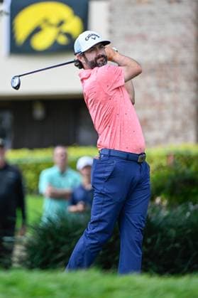 PALM HARBOR, FL - MARCH 23: Adam Hadwin (CAN) watches his tee shot on 16 during Rd3 of the Valspar Championship at Innisbrook Resort - Copperhead, on March 23, 2024, in Palm Harbor, Florida. (Photo by Ken Murray Icon Sportswire) GOLF: MAR 23 PGA, Golf Herren Valspar Championship EDITORIAL USE ONLY Icon2403230233