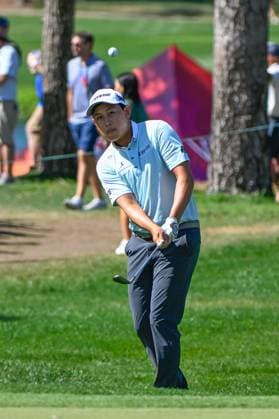 PALM HARBOR, FL - MARCH 23: Dylan Wu (USA) chips up tight on 16 during Rd3 of the Valspar Championship at Innisbrook Resort - Copperhead, on March 23, 2024, in Palm Harbor, Florida. (Photo by Ken Murray Icon Sportswire) GOLF: MAR 23 PGA, Golf Herren Valspar Championship EDITORIAL USE ONLY Icon2403230253