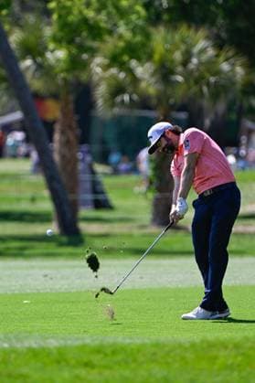 PALM HARBOR, FL - MARCH 23: Adam Hadwin (CAN) hits his approach shot on 2 during Rd3 of the Valspar Championship at Innisbrook Resort - Copperhead, on March 23, 2024, in Palm Harbor, Florida. (Photo by Ken Murray Icon Sportswire) GOLF: MAR 23 PGA, Golf Herren Valspar Championship EDITORIAL USE ONLY Icon2403230343