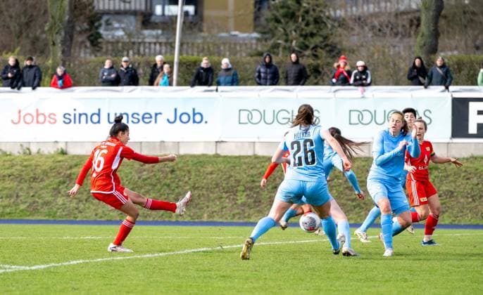 Soccer, Women, Season 2023 2024, Regionalliga Nordost 15 Matchday , FC Viktoria 1889 Berlin 1 FC Union Berlin, v l Sarah Abu Sabbah 1 Women 1 FC Union scores the goal for 2 0 against Anna Höfker FC Viktoria 1889 Berlin , Manieke Anouk Dekker FC Viktoria 1889 Berlin , 24 03 2024, Copyright: xMatthiasxKochx