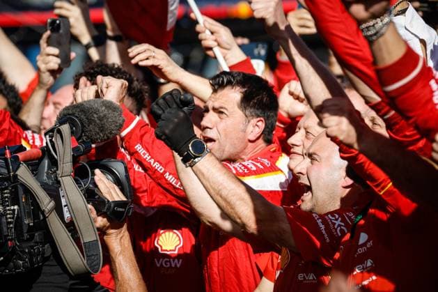 March 24, 2024, Melbourne, Victoria, Australia: MELBOURNE, AUSTRALIA - MARCH 24: Joyous Ferrari pit crew after Carlos Sainz of Spain wins the 2024 Australian Grand Prix at Albert Park in Melbourne, Australia Melbourne Australia - ZUMAp121 20240324_zsp_p121_146 Copyright: xChrisxPutnamx