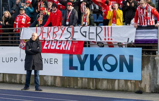 Soccer, Women, Season 2023 2024, Regionalliga Nordost 15 Matchday , FC Viktoria 1889 Berlin 1 FC Union Berlin, Guest block, Fans and President Dirk Zingler 1 FC Union , Cheering after the final whistle, 24 03 2024, Copyright: xMatthiasxKochx