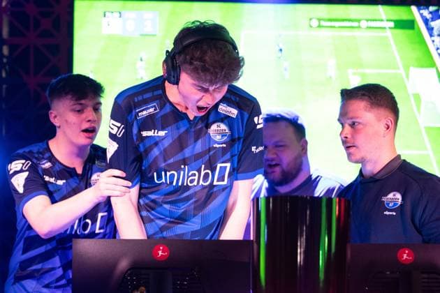 Virtual Bundesliga Club Championship by WOW Finale 24 03 2024 Jonas Wirth Jonny, SC Paderborn 07 , Jamie Bartel Chaser, SC Paderborn 07 in jubilation Virtual Bundesliga Club Championship by WOW Finale 24 03 2024 Copyright: xBEAUTIFULxSPORTS Buriakovx