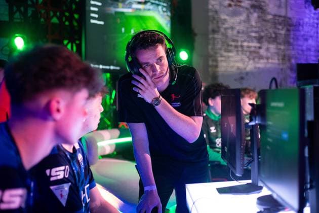 Virtual Bundesliga Club Championship by WOW Finale 24 03 2024 Virtual Bundesliga Referee in conversation with the eSports players Virtual Bundesliga Club Championship by WOW Finale 24 03 2024 Copyright: xBEAUTIFULxSPORTS Buriakovx