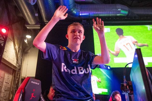 Virtual Bundesliga Club Championship by WOW Finale 24 03 2024 Anders Vejrgang RBLZ Vejrgang, RB Leipzig in jubilation Virtual Bundesliga Club Championship by WOW Finale 24 03 2024 Copyright: xBEAUTIFULxSPORTS Buriakovx