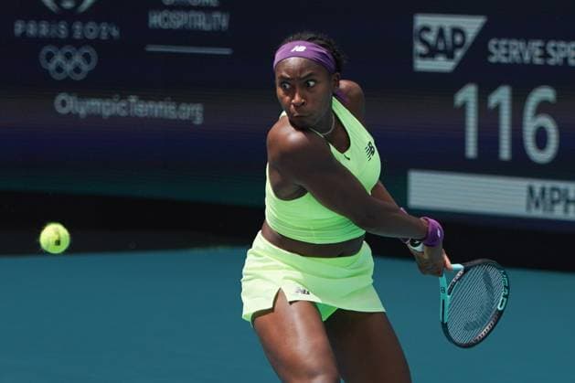 March 24, 2024, Miami Gardens, Florida, USA: Coco Gauff (USA) returns a shot during the women s singles match at the 2024 Miami Open presented by Itau at Hard Rock Stadium. Miami Gardens USA - ZUMAw109 20240324_fap_w109_036 Copyright: xDebbyxWongx