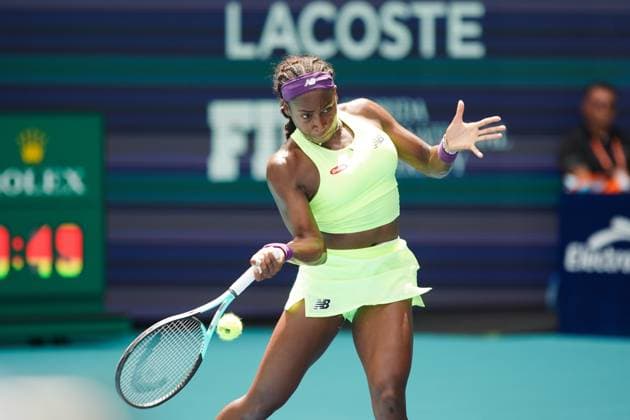 March 24, 2024, Miami Gardens, Florida, USA: Coco Gauff (USA) returns a shot during the women s singles match at the 2024 Miami Open presented by Itau at Hard Rock Stadium. Miami Gardens USA - ZUMAw109 20240324_fap_w109_027 Copyright: xDebbyxWongx