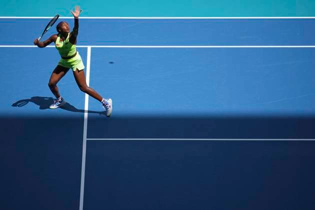 March 24, 2024, Miami, Florida, USA: Coco Gauff prepares to hit an overhead against Oceane Dodin (France) during the third round of womenÃ¢â‚¬â ¢s singles at the Miami Open tennis tournament. Gauff won the match 6-4, 6-0. Miami USA - ZUMAd212 20240324_zsp_d212_017 Copyright: xRichardxDolex