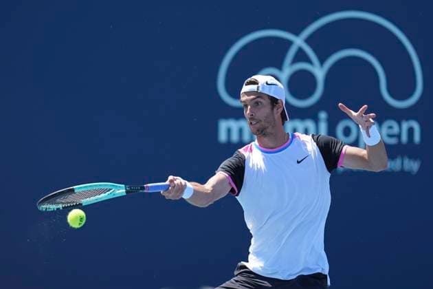 March 24, 2024, Miami, Florida, USA: Lorenzo Musetti (Italy) hits a forehand against Roman Safiullin during the second round of menÃ¢â‚¬â ¢s singles at the Miami Open tennis tournament. Musetti won the match 7-5, 6-1. Miami USA - ZUMAd212 20240324_zsp_d212_025 Copyright: xRichardxDolex