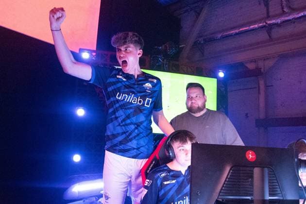 Virtual Bundesliga Club Championship by WOW Finale 24 03 2024 Jonas Wirth Jonny, SC Paderborn 07 , Jamie Bartel Chaser, SC Paderborn 07 in jubilation Virtual Bundesliga Club Championship by WOW Finale 24 03 2024 Copyright: xBEAUTIFULxSPORTS Buriakovx