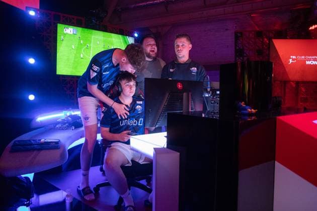 Virtual Bundesliga Club Championship by WOW Finale 24 03 2024 Jonas Wirth Jonny, SC Paderborn 07 , Jamie Bartel Chaser, SC Paderborn 07 in jubilation Virtual Bundesliga Club Championship by WOW Finale 24 03 2024 Copyright: xBEAUTIFULxSPORTS Buriakovx