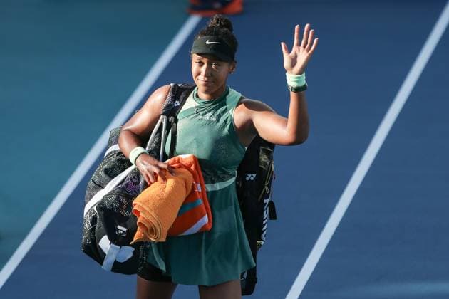 March 24, 2024, Miami Gardens, Florida, USA: Naomi Osaka (JPN) waves to the gallery after being defeated by Caroline Garcia (FRA) during the third round of women s singles at the 2024 Miami Open presented by Itau at Hard Rock Stadium. Miami Gardens USA - ZUMAw109 20240324_fap_w109_055 Copyright: xDebbyxWongx