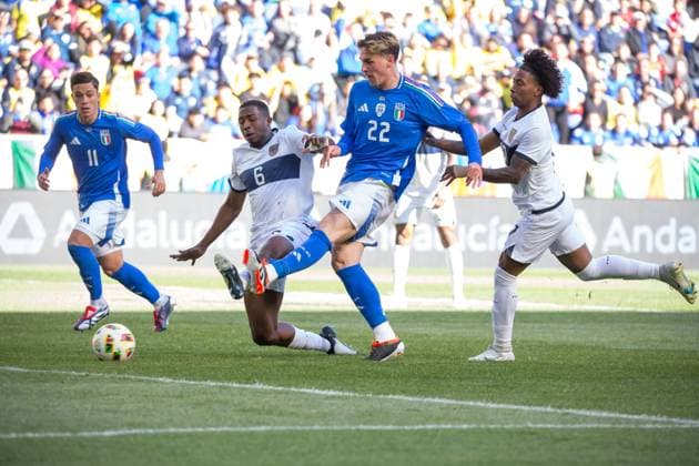March 24, 2024, Harrison, Nj, United States: NicoloÂ² Zaniolo of Italy during a match against Ecuador in an International Friendly, Länderspiel, Nationalmannschaft match at the Red Bull Arena in the city of Harrison in New Jersey in the United States this Sunday, March 24. Harrison United States - ZUMAv122 20240324_aap_v122_034 Copyright: xWilliamxVolcovx