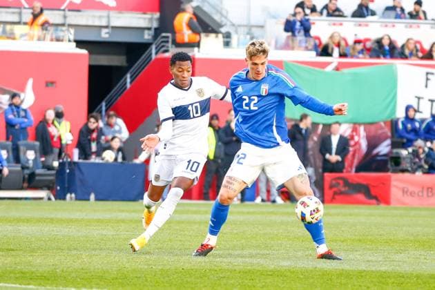 March 24, 2024, Harrison, Nj, United States: NicoloÂ² Zaniolo of Italy and Gonzalo Plata of Ecuador in an International Friendly, Länderspiel, Nationalmannschaft match at the Red Bull Arena in the city of Harrison in New Jersey in the United States this Sunday, 24th. Harrison United States - ZUMAv122 20240324_aap_v122_094 Copyright: xWilliamxVolcovx