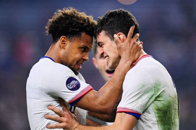 RECORD DATE NOT STATED CONCACAF NATIONS LEAGUE 2023-2024 Mexico 0-2 United States - Final Giovanni Reyna celebrate this goal 0-2 with Weston Mckennie of United States during the Final match between Mexico (Mexican national team, Nationalteam and United States as part of the 2024 Concacaf Nations League, at AT-T Stadium, Arlington, Texas, on March 24, 2024. ARLINGTON TEXAS UNITED STATES  Copyright: xJorgexMartinezx 20240324204141_CNL_24_FINAL_MEX_USA_REYNA288