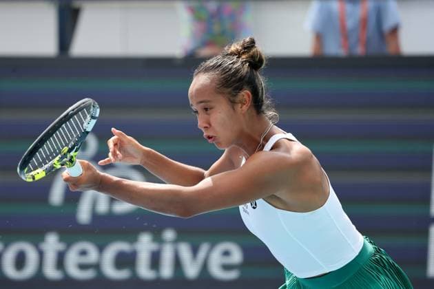 MIAMI GARDENS, FLORIDA - MARCH 24: Jessica Pegula defeats Leylah Fernandez of Canada during their match on Day 9 of the Miami Open at Hard Rock Stadium on March 24, 2024 in Miami Gardens, Florida. People: Leylah Fernandez Copyright: xHoo-me.com MediaPunchx