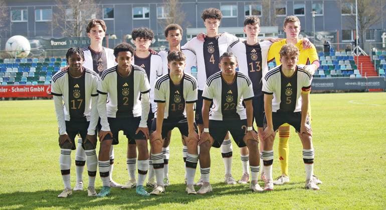 25 03 2024, xmohx, football international match U16, Germany U16 Italy u16 emspor, v l team photo Germany DFL DFB REGULATIONS PROHIBIT ANY USE OF PHOTOGRAPHS as IMAGE SEQUENCES and or QUASI VIDEO Pirmasens