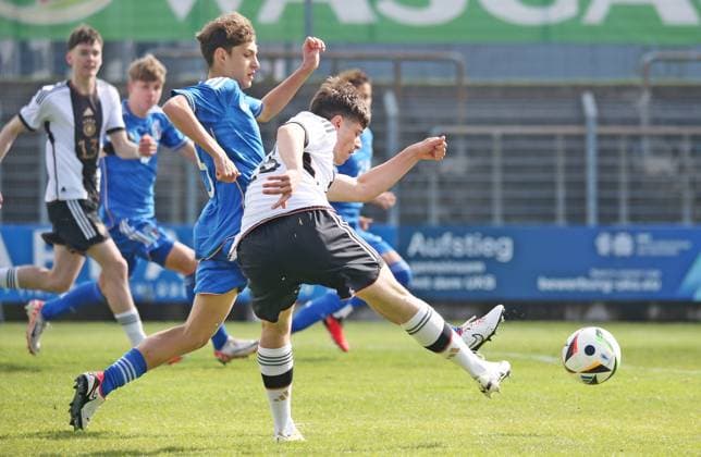 Football, U16, Test match, Germany - Italy