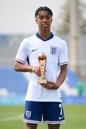 International Mens U18 Friendly Match, England U18 and Netherlands U18 MURCIA, SPAIN - MARCH 25: Samuel Amo Ameyaw of England U18 and Southampton receives the award for best player of the tournament after the International Mens U18 Friendly match between England U18 and Netherlands U18 at Pintar Arena Stadium, on March 25, 2024 in San Pedro del Pinatar, Murcia, Spain. (Photo By Francisco Macia Photo Players Images) San Pedro del Pintar Pinatar Arena Murcia Spain Copyright: xFranciscoxMacia PhotoxPlayersxImagesx