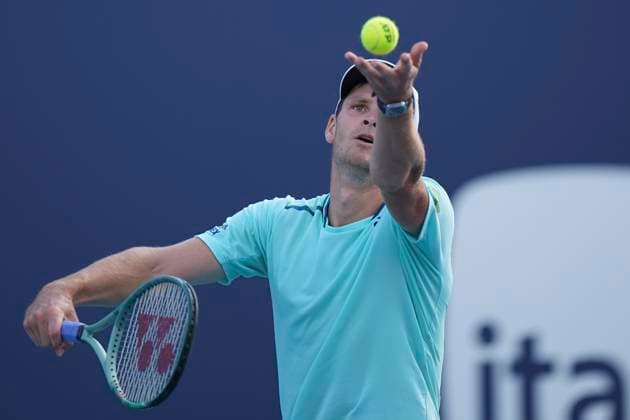 March 25, 2024, Miami, Florida, USA: Hubert Hurkacz (Poland) hits a serve against Sebastian Korda (USA) during the third round of menÃ¢â‚¬â ¢s singles at the Miami Open tennis tournament. Hurkacz won the match 7-6, 6-7, 6-3. Miami USA - ZUMAd212 20240325_zsp_d212_083 Copyright: xRichardxDolex